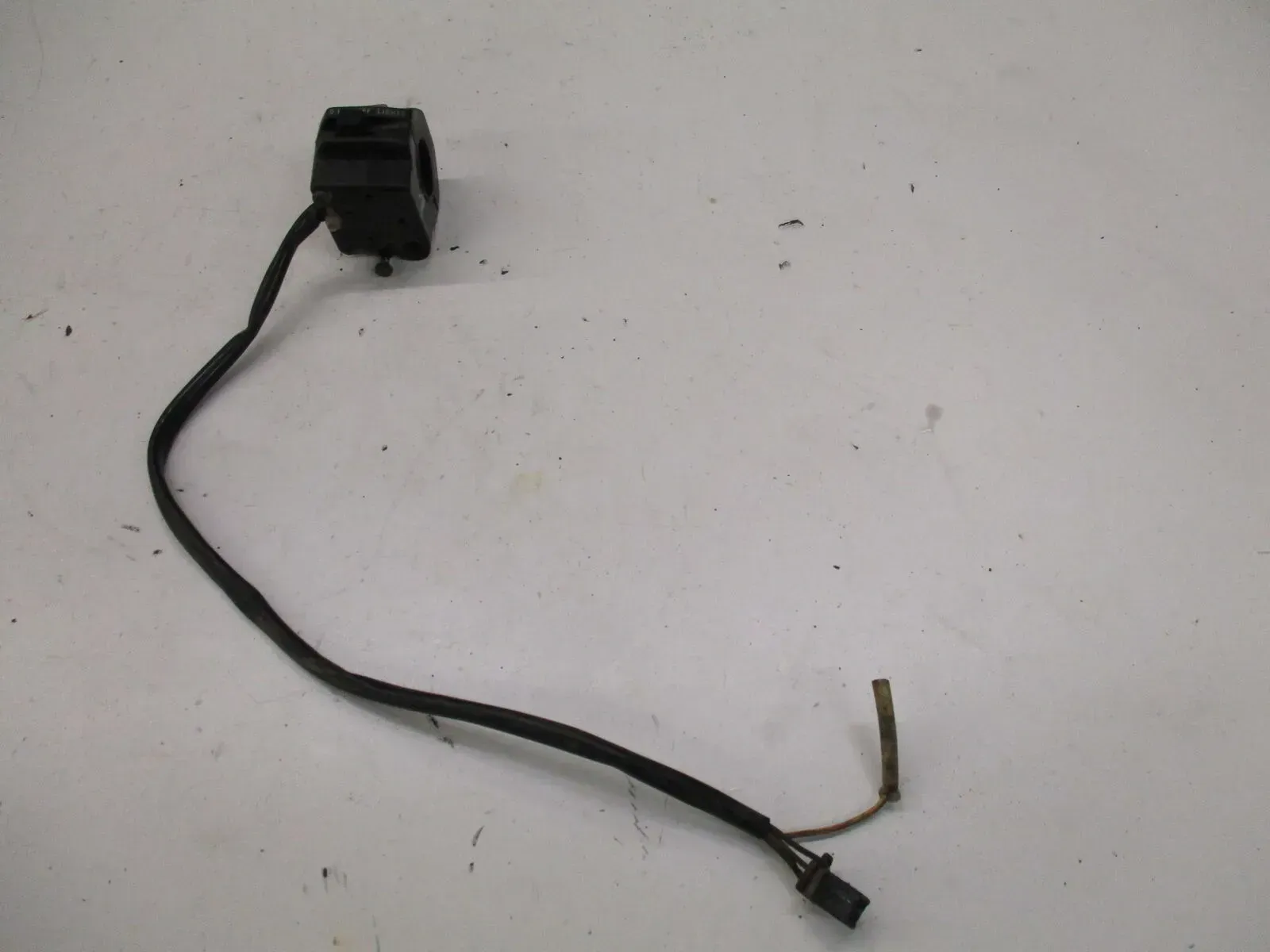 Lenkerschalter #1 Lenker rechts 1. Suzuki RG 80 Gamma NC11A Lenkarmatur switch r - Bild 1