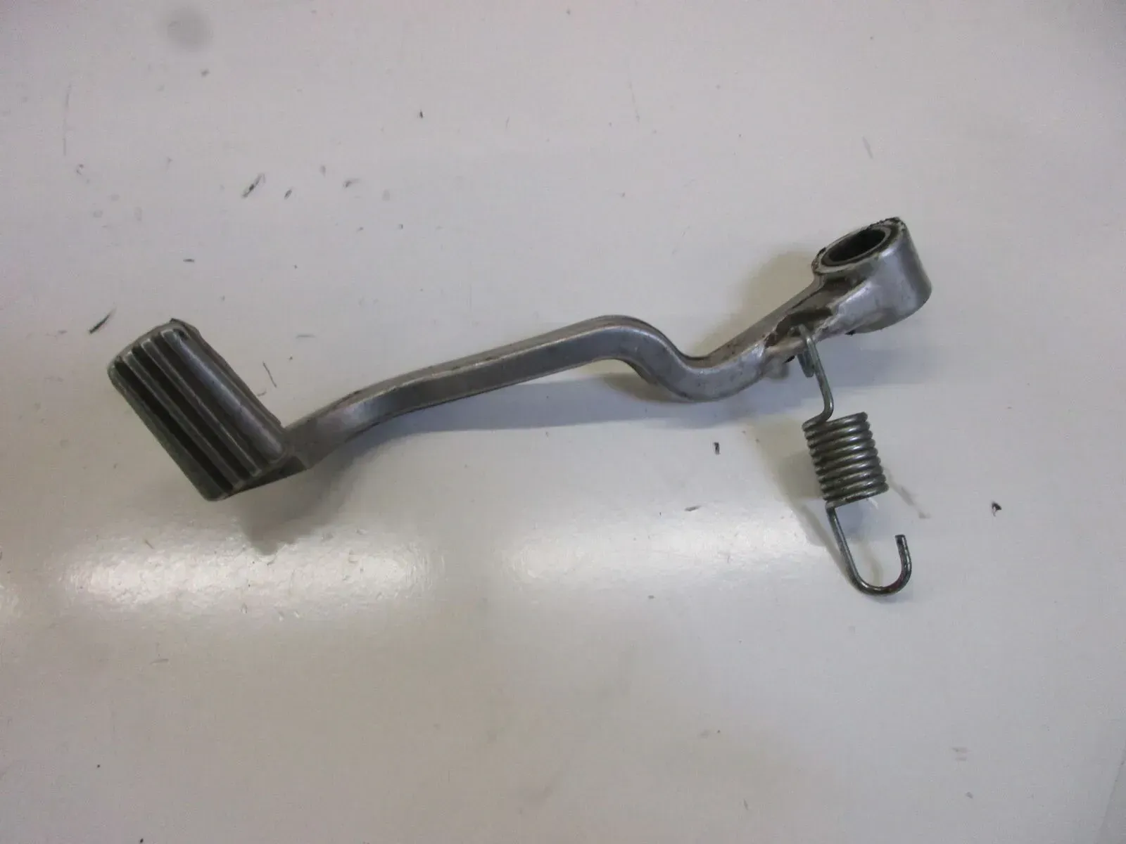 Kawasaki GPX 750 R ZX 750 F Bremspedal unten Bremse Bremshebel brake pedal - Bild 1