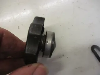 1. Kawasaki EN 500 EN500A Kühlerdeckel Kühlerverschlußdeckel Kühler Verschluß - Bild 2