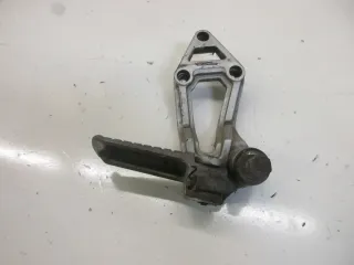 1. Kawasaki ZX-10 Tomcat ZXT 00 B Fußrastenhalter (2) hinten rechts mit Fußraste - Bild 1