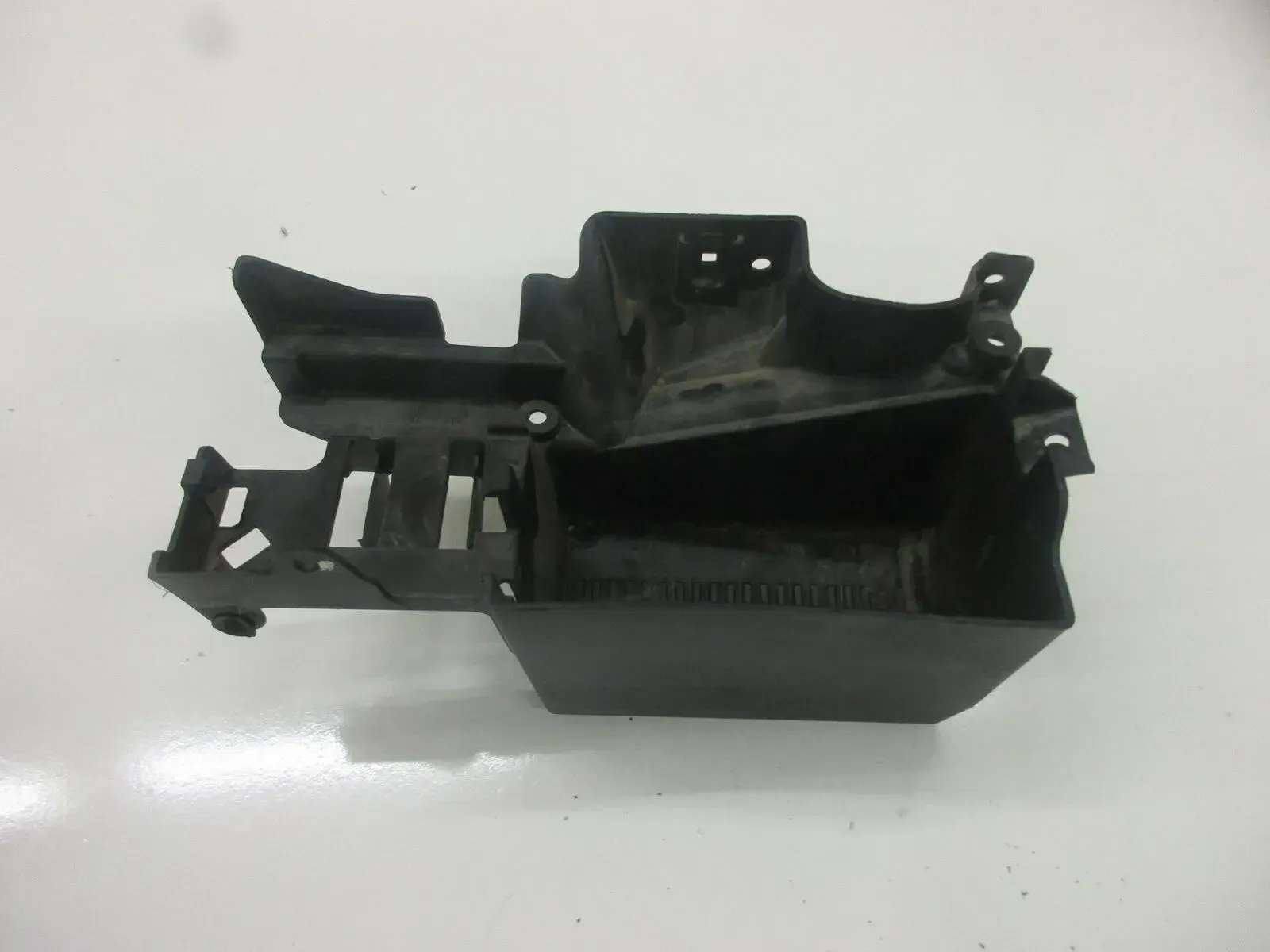 Kawasaki ER-6 N ER650C Batteriefach Batteriehalter Verkleidung Rahmen Batterie - Bild 1