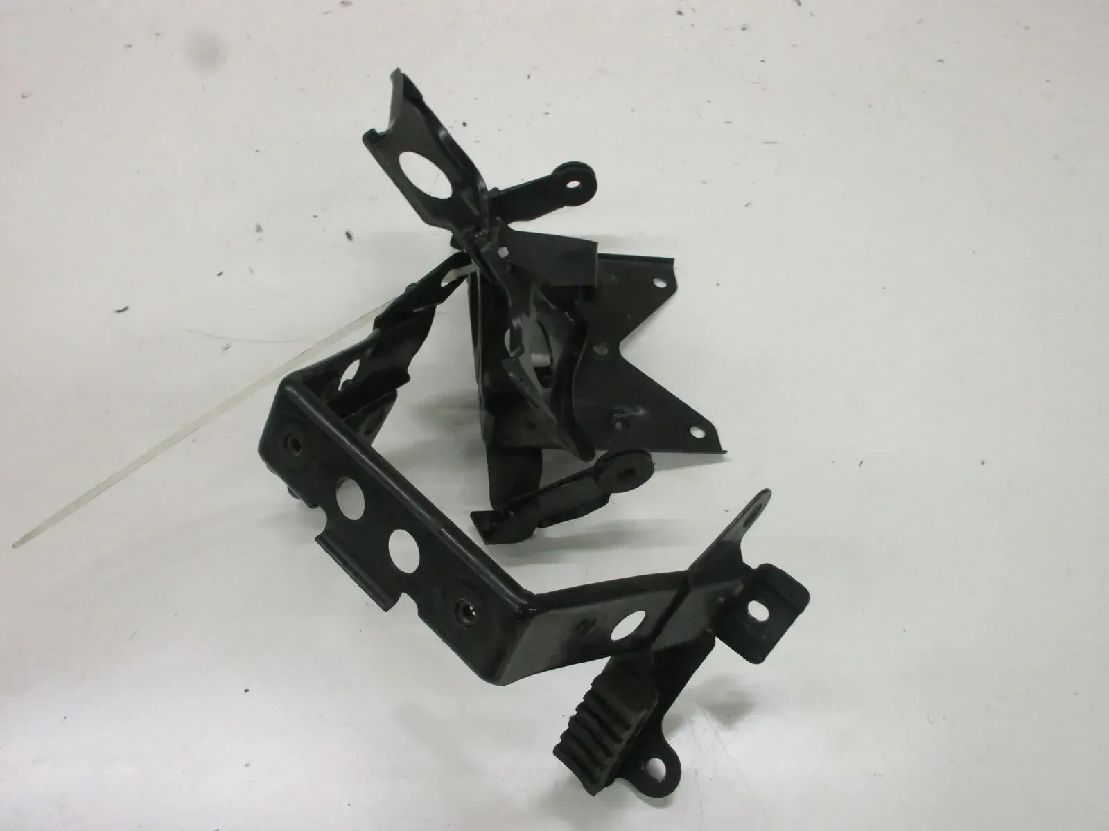 Suzuki GSX 600 F GN 72 B Halter Tankhalter Rahmen Aufnahme Konvolut Träger - Bild 1