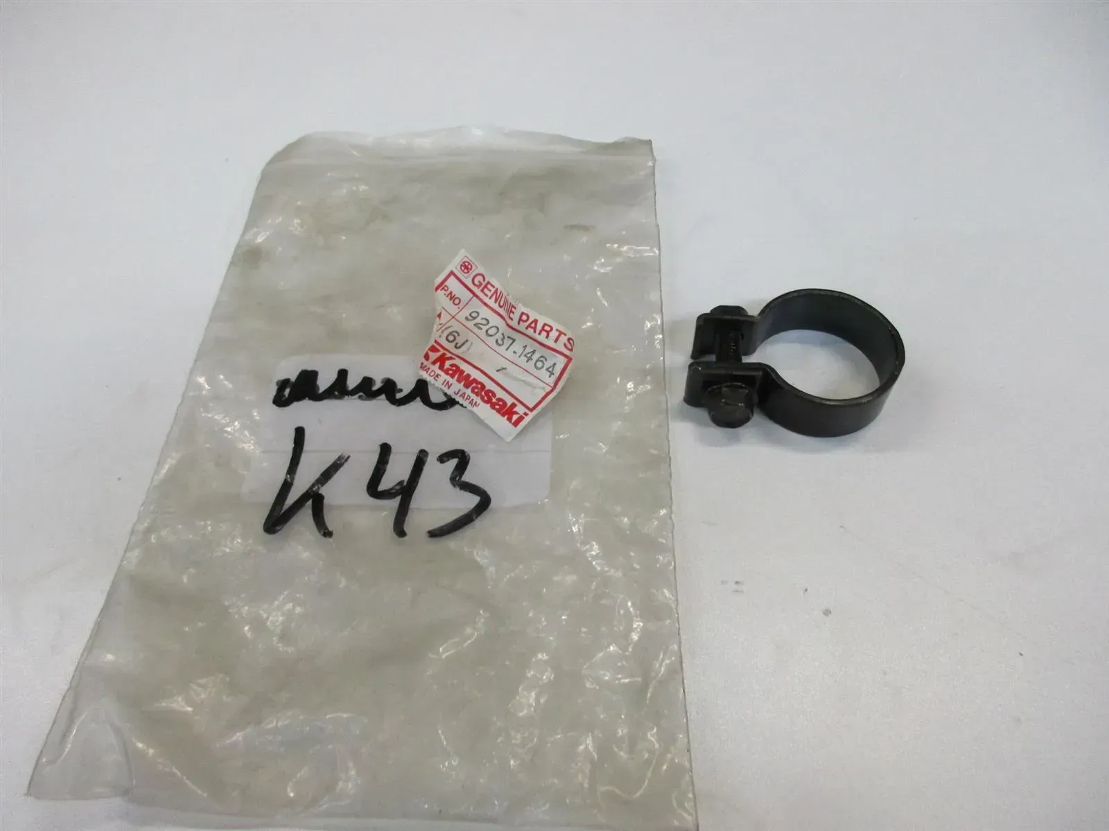 Auspuffschelle Krümmer K43 Kawasaki GPZ 305 Z 250 Auspuff Rohrschelle 92037-1464 - Bild 1