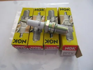 R1860 NGK D8EV BMW Kawasaki Zündkerzen Ø 14 mm 6410 Motor - Bild 1