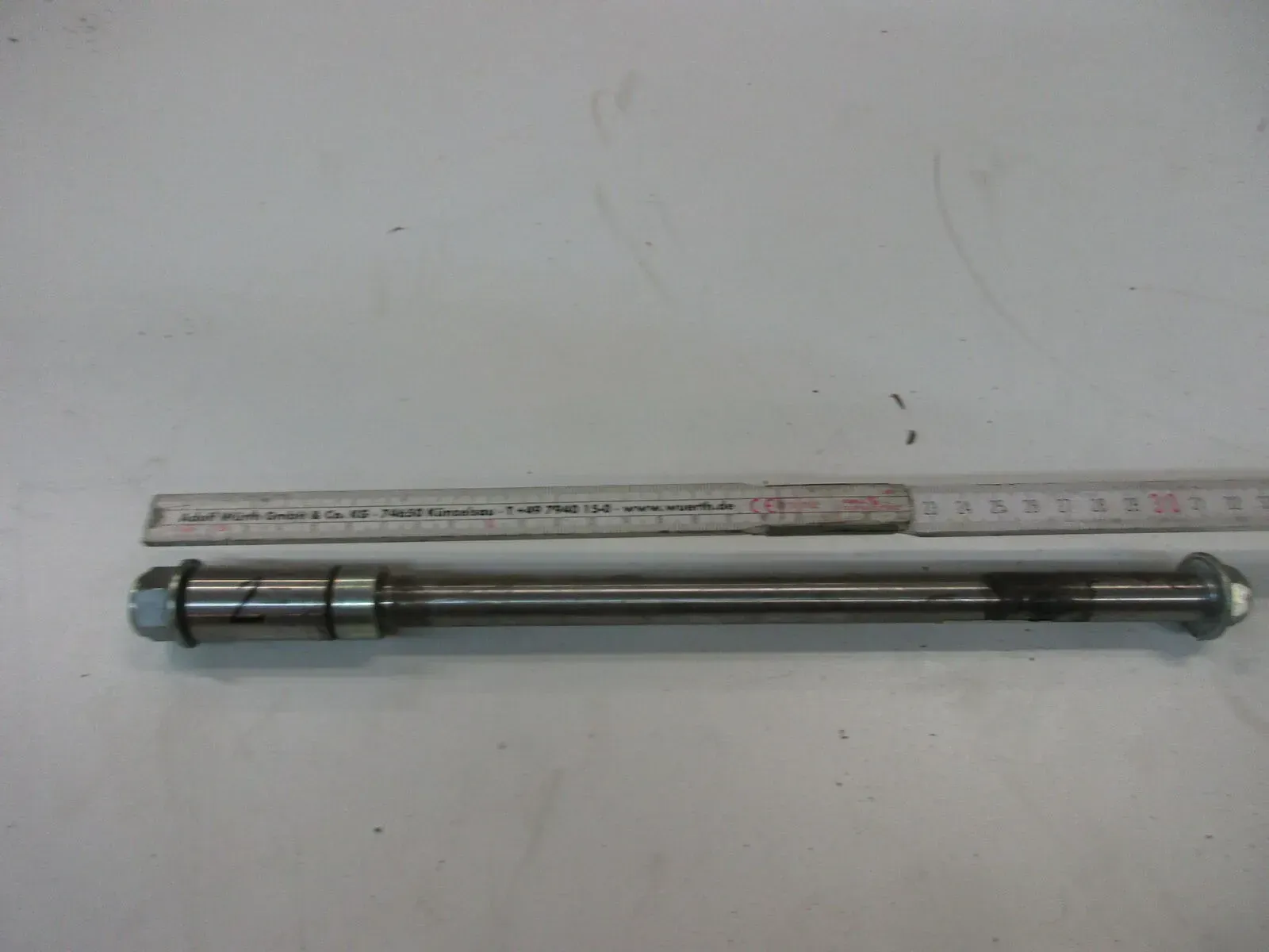 O2. Honda CB 450 S PC17 Achse (2) Schraube Rahmen Schwinge Bolzen axle - Bild 1