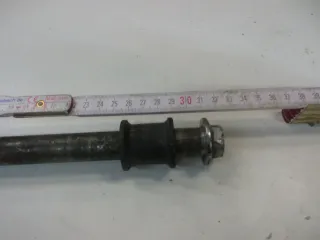 O1. Honda CB 650 RC 03 Steckachse (1) hinten Achse Hinterrad Axle Felge Wheel - Bild 2