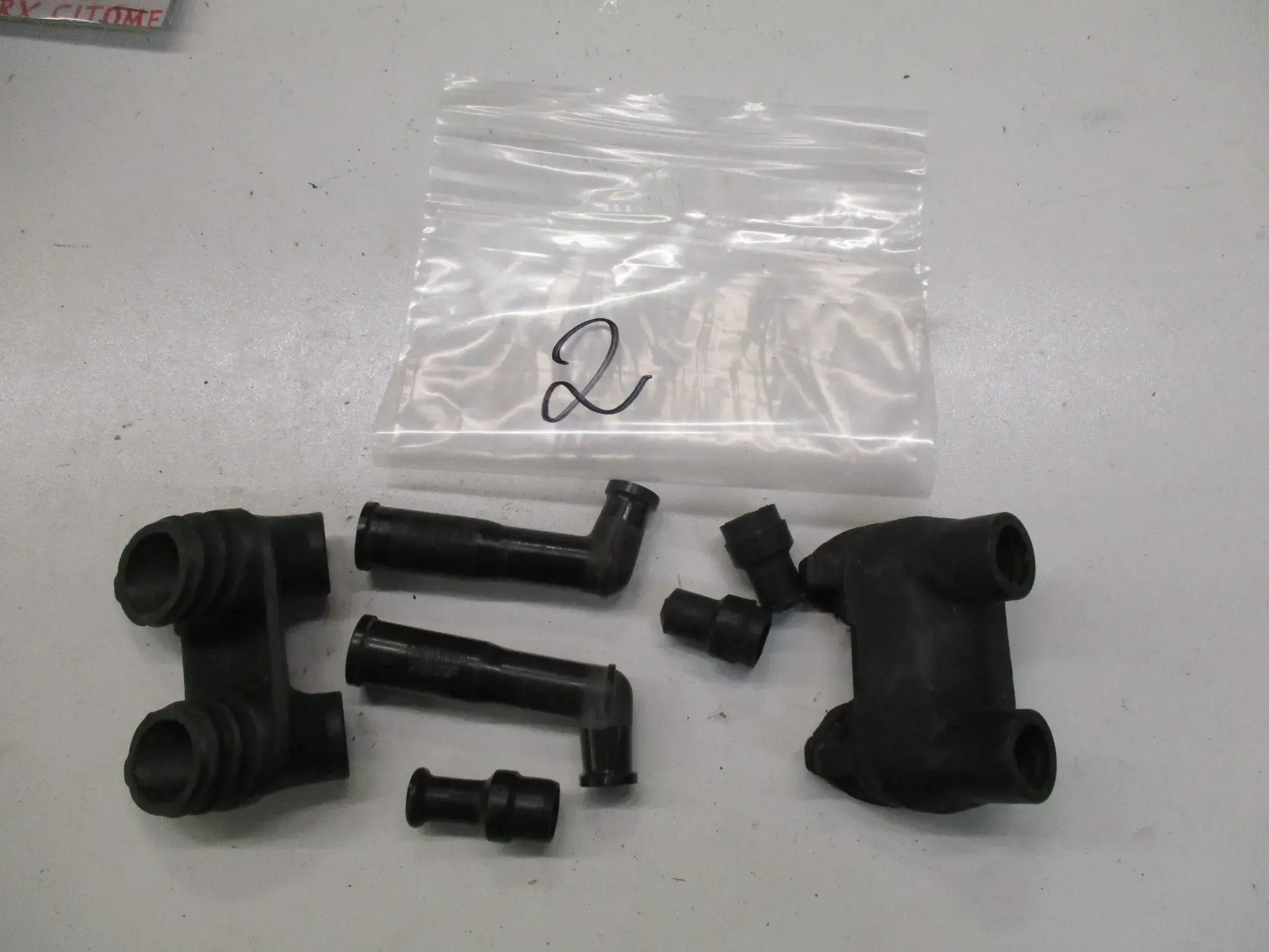 3. Honda GL 1100 SC02 Goldwing Zündkerzenstecker mit #2 Abdeckung Dichtung Gummi - Bild 1