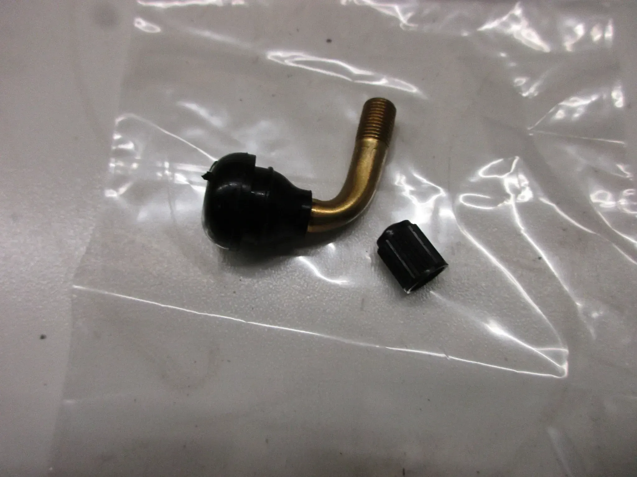 Ventil Reifen X583 Honda Yamaha Suzuki Felge Schlauchlos PVR 70 M vorne hinten - Bild 1