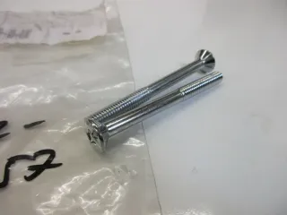 B1. Suzuki GS 550 GS 1100 G Schraube M6 x 65 mm Bolzen Lenker 02122-06657 - Bild 2