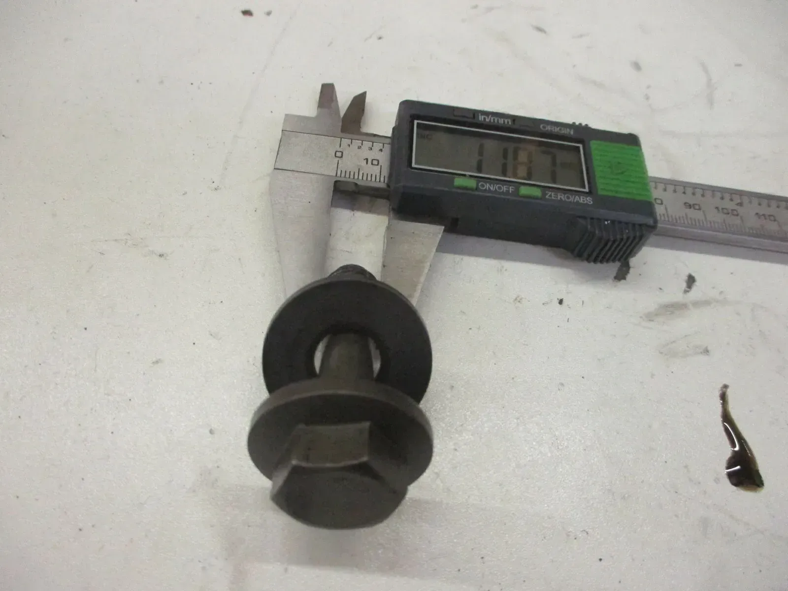 Yamaha YZF-R6 RJ03 Polradschraube M12x50 mm Schraube Lichtmaschine Rotor Polrad - Bild 1