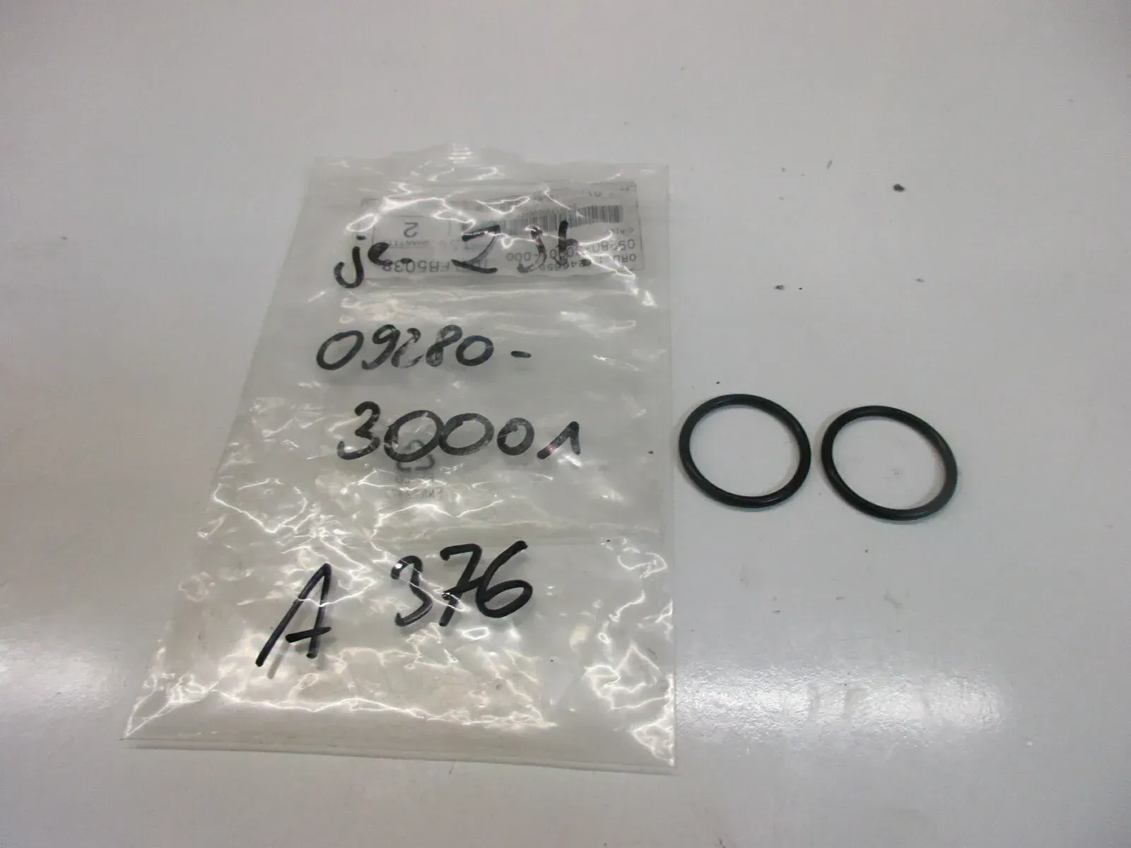 A376. Suzuki GT 380_750 Dichtung O-Ring Motordeckel Wartungsdeckel 09280-30001 - Bild 1