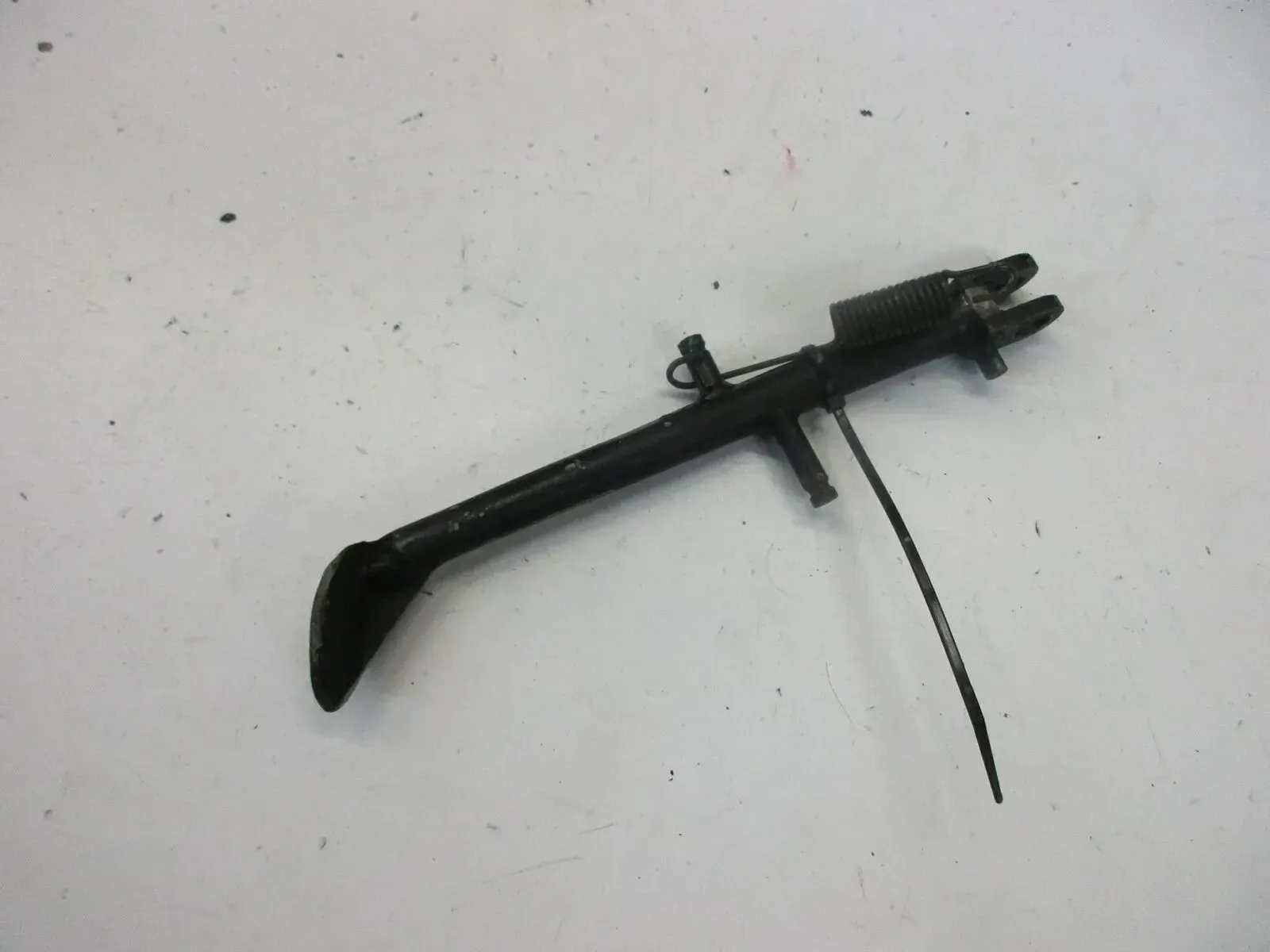O. Kawasaki GPZ 550 UT ZX 550 A Seitenständer mit Feder Kippständer side columns - Bild 1