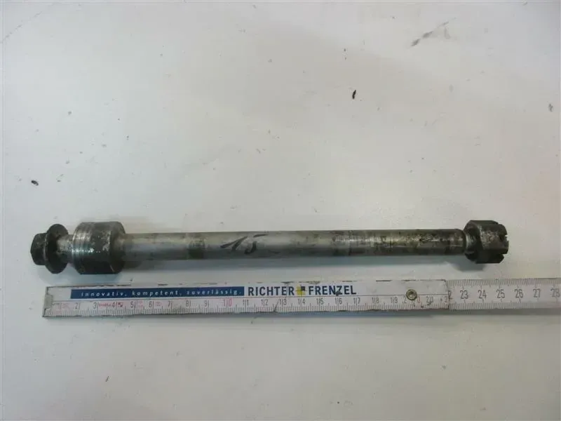 1. Suzuki GN 125 NF41A Steckachse hinten Achse Hinterrad Axle Wheel Felge - Bild 1