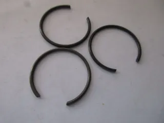 D3165 Yamaha MT-07 YZ 250 Sprengring 93450-19052 Bolzen Kolbenbolzen Sicherung - Bild 2