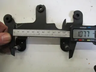 2. Suzuki DR 650 R SP44B Armaturenhalter Instrumente Tacho - Bild 3