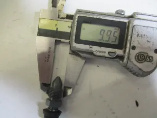 D2167 Yamaha XT 125_DT 50 Schraube ET 1D4-F585H-00 Entlüftungsschraube Bremssattel - Bild 3