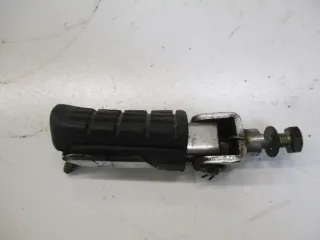 2. Honda CBX 750 F RC17 Fußraste vorne links mit Bolzen foot rest front left - Bild 1