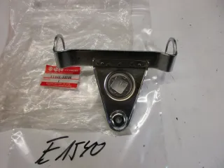 E1540. Suzuki GN 250 Lampenhalter 51540-38300 vorne links Scheinwerferhalter - Bild 4
