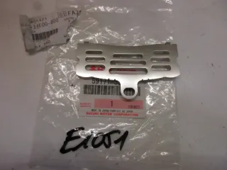 E1051. Suzuki GSX 1300 R Sicherungsblech Blech 59171-33E00 vorne Bremssattel - Bild 1