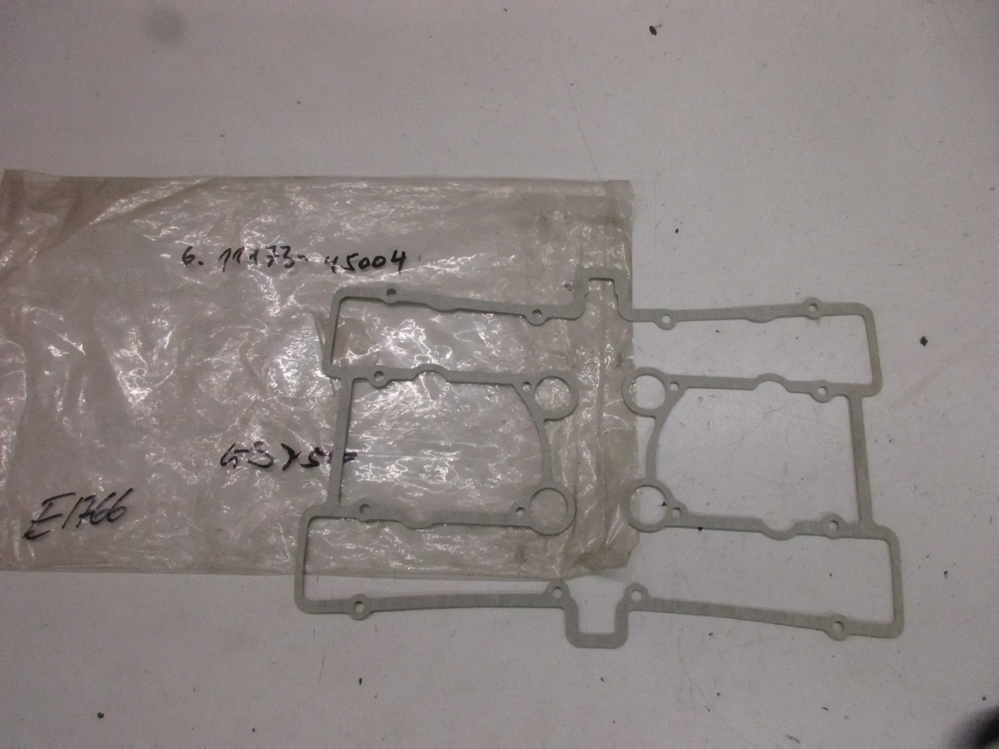 E1766. Suzuki GS 750 Dichtung Motordichtung 11173-45004 Ventildeckel Motor - Bild 1