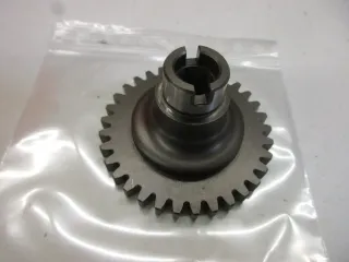 E1025. Suzuki RV 50 Antriebsritzel Kickstarter 26241-35000 Starterritzel Motor - Bild 3