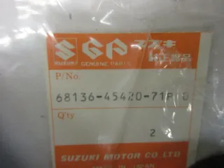 E1696. Suzuki GSX 750 E Aufkleber Dekor 68136-45420-71P Verkleidung rechts Emblem - Bild 4