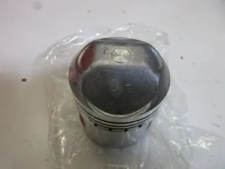 E543. Suzuki GS 550 E_D_L Kolben 12111-47311-050 Übergröße 0,50 Original piston - Bild 2