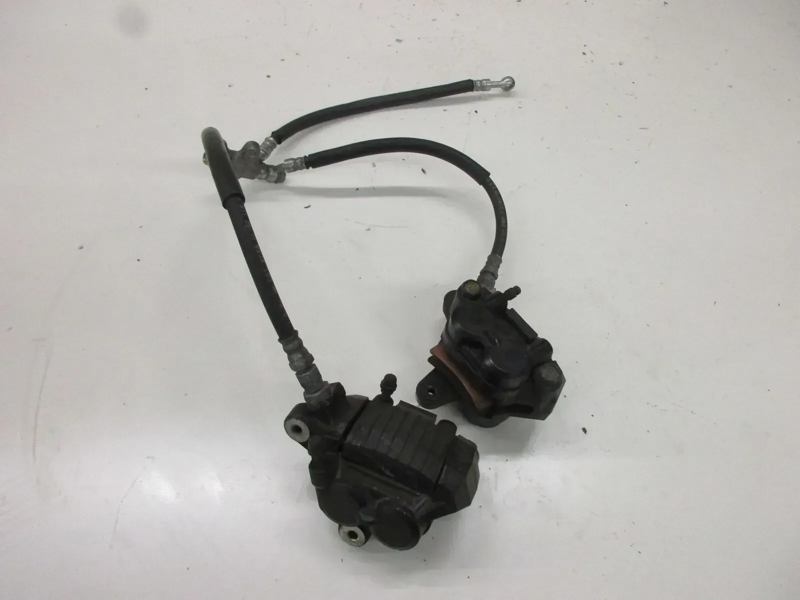 Bremssattel Bremszange vorne rechts links Suzuki GSX 750 F GR 78 A brake caliper - Bild 1