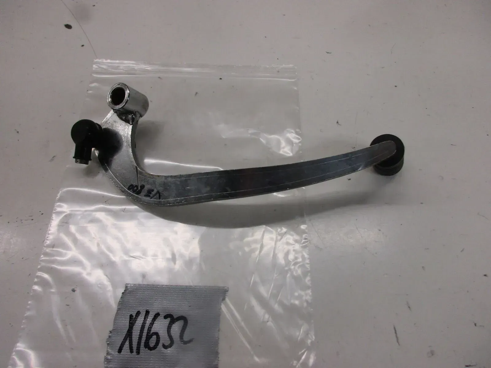 Schalthebel Ganghebel X1632 Suzuki VZ 800 Maurauder Gangschaltung Hebel gear - Bild 1