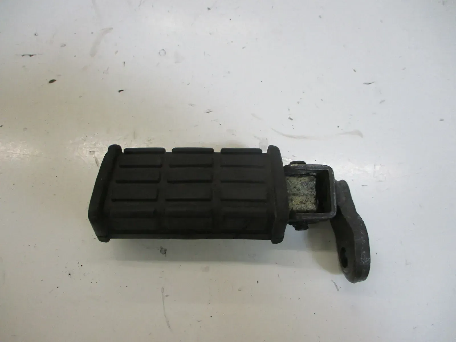 Yamaha XV 1000 SE 23 W Midnight Fußraste hinten links Fußrastenhalter foot rest - Bild 1