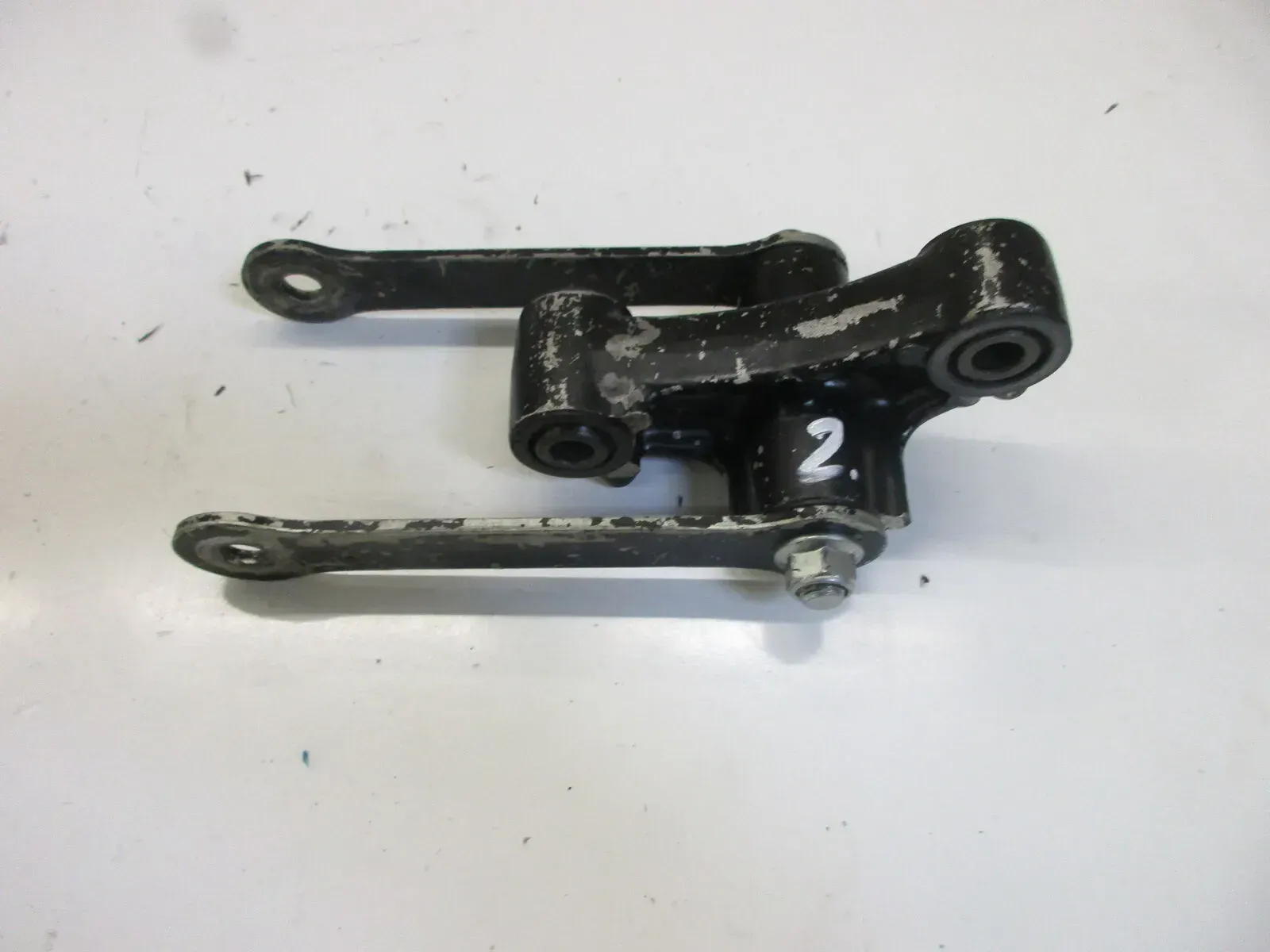 Kawasaki ZXR 750 H Stinger Federbeinumlenkung (2) Stoßdämpfer Umlenkung Knochen - Bild 1