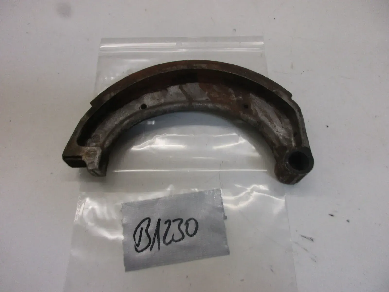 Bremsbelag Bremsklotz B1230 BMW R60 R75 R45 Trommelbremse Bremstrommel 1230004 - Bild 1