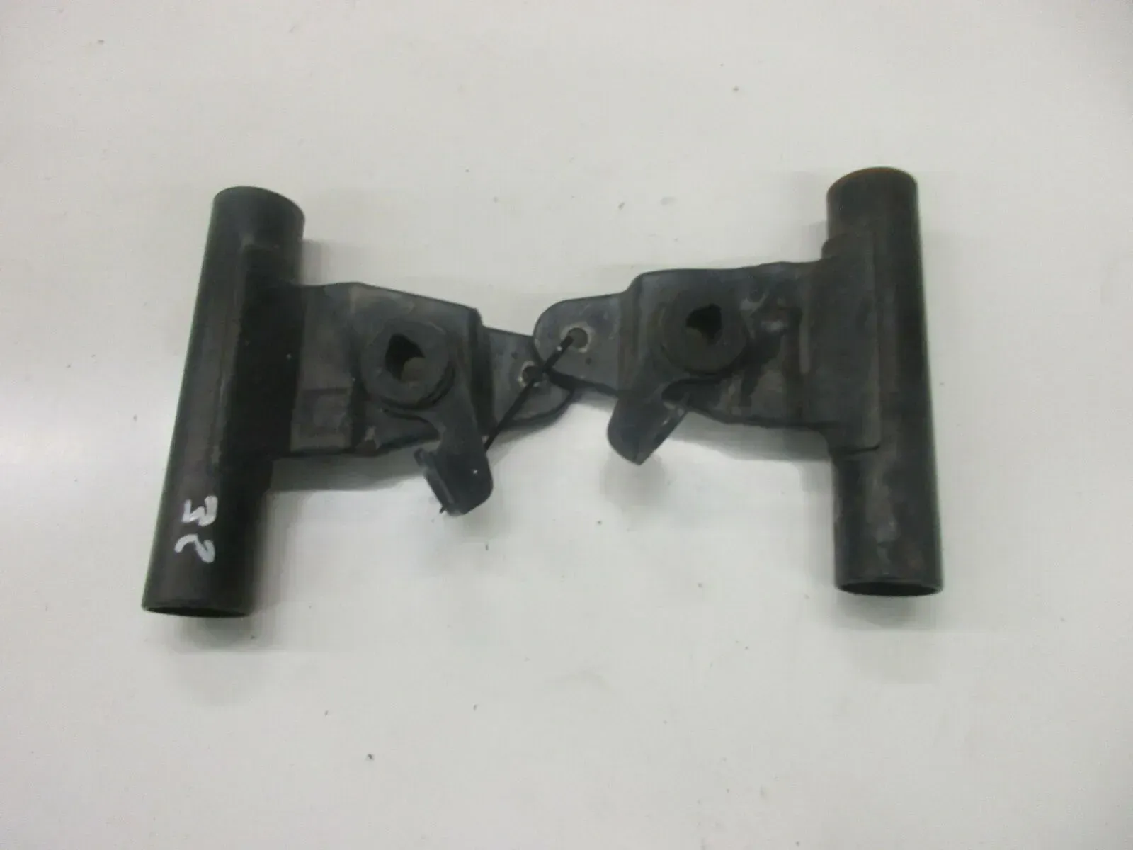 4. Kawasaki GPZ 305 EX305A BD Scheinwerferhalter vorne rechts links Scheinwerfer - Bild 1