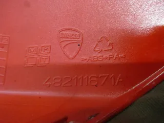 Ducati 1199 Panigale Verkleidung rechts 482111671A Sitzbankverkleidung Heck - Bild 6