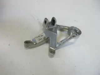 O. Yamaha YZF 750 R_SP 4HN Fußrastenbrücke hinten rechts Fussrastenhalter Sozius - Bild 2