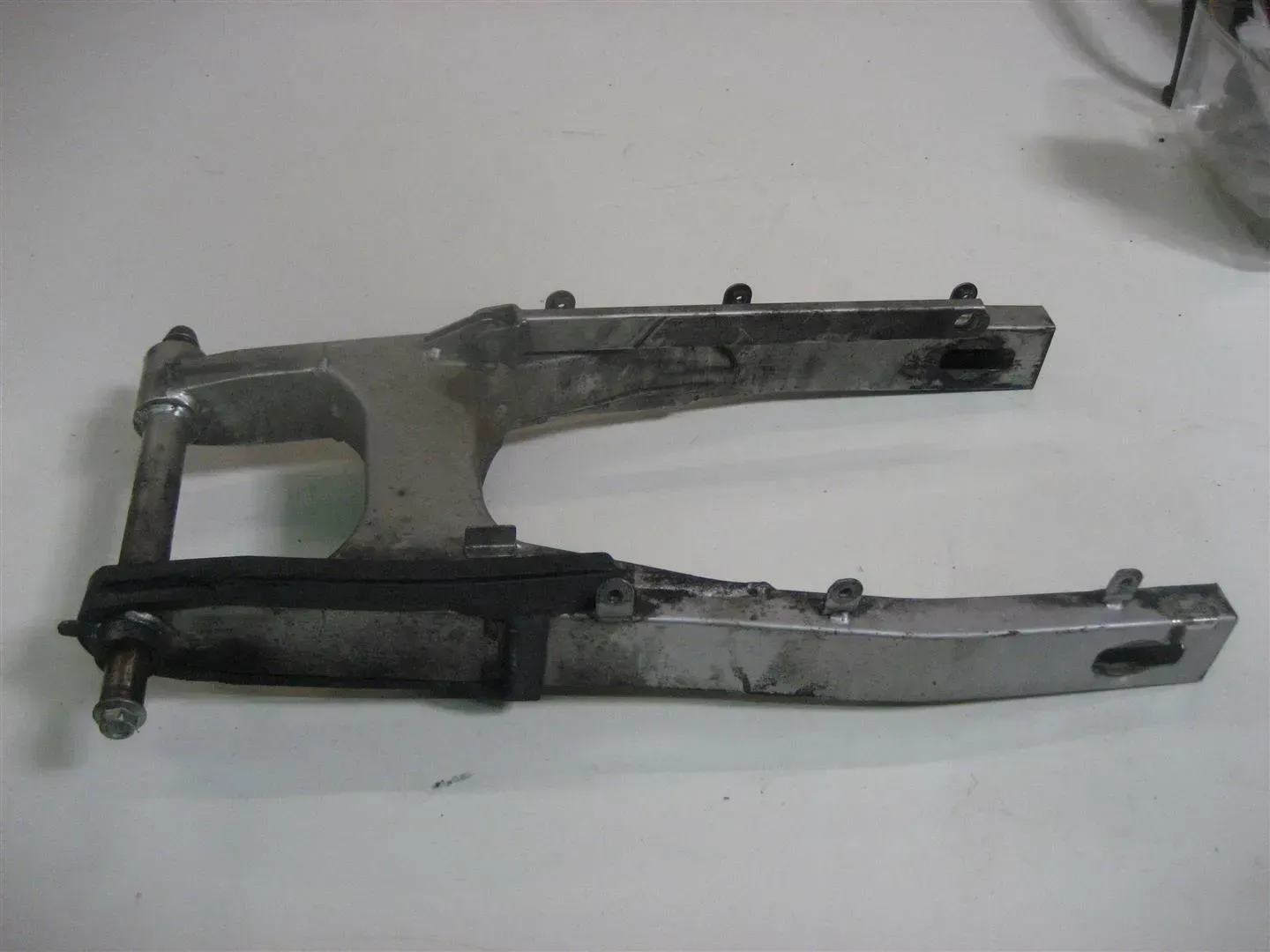 1. HONDA CBR 1000 F SC21 SCHWINGE HINTERRADAUFHÄNGUNG FELGE HINTEN SWINGARM - Bild 1