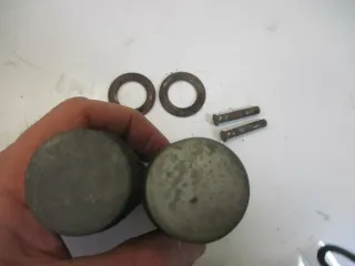3. Suzuki GS 550 E Fußraste hinten rechts links mit Stifte Fußrastensatz - Bild 2