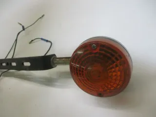 3. Suzuki GS 550 E Blinker hinten rechts links mit Halter - Bild 3
