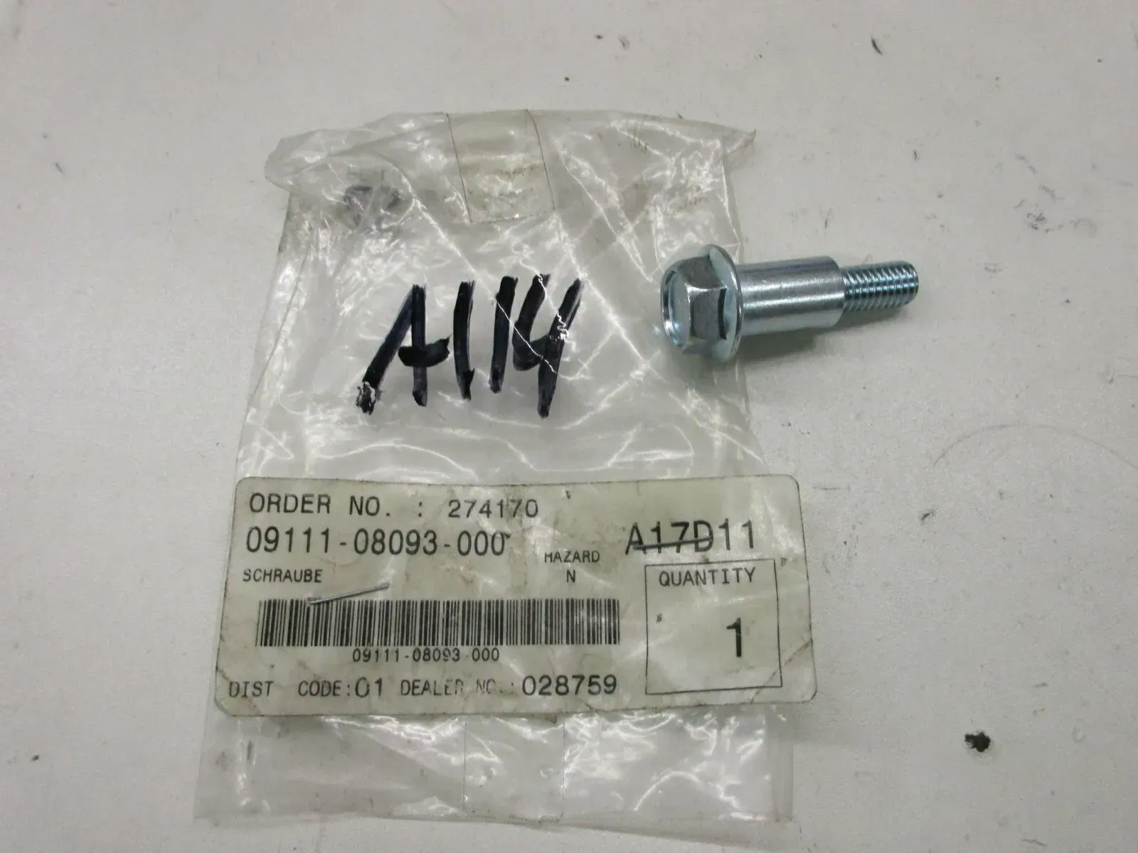 A124. Suzuki GSX-R 750_1000 Schraube Schwinge Rahmen M8 mm Bolzen 09111-08093 - Bild 1