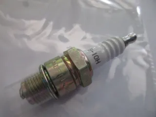 R1865 NGK B-10H Simson Sachs Piaggio Zündkerzen Ø 14 mm Oldtimer Motor - Bild 2