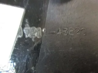 Z9. SUZUKI GSX 1100 F GV72C VERKLEIDUNG LINKS SEITENVERKLEIDUNG 47211-48B20 - Bild 3
