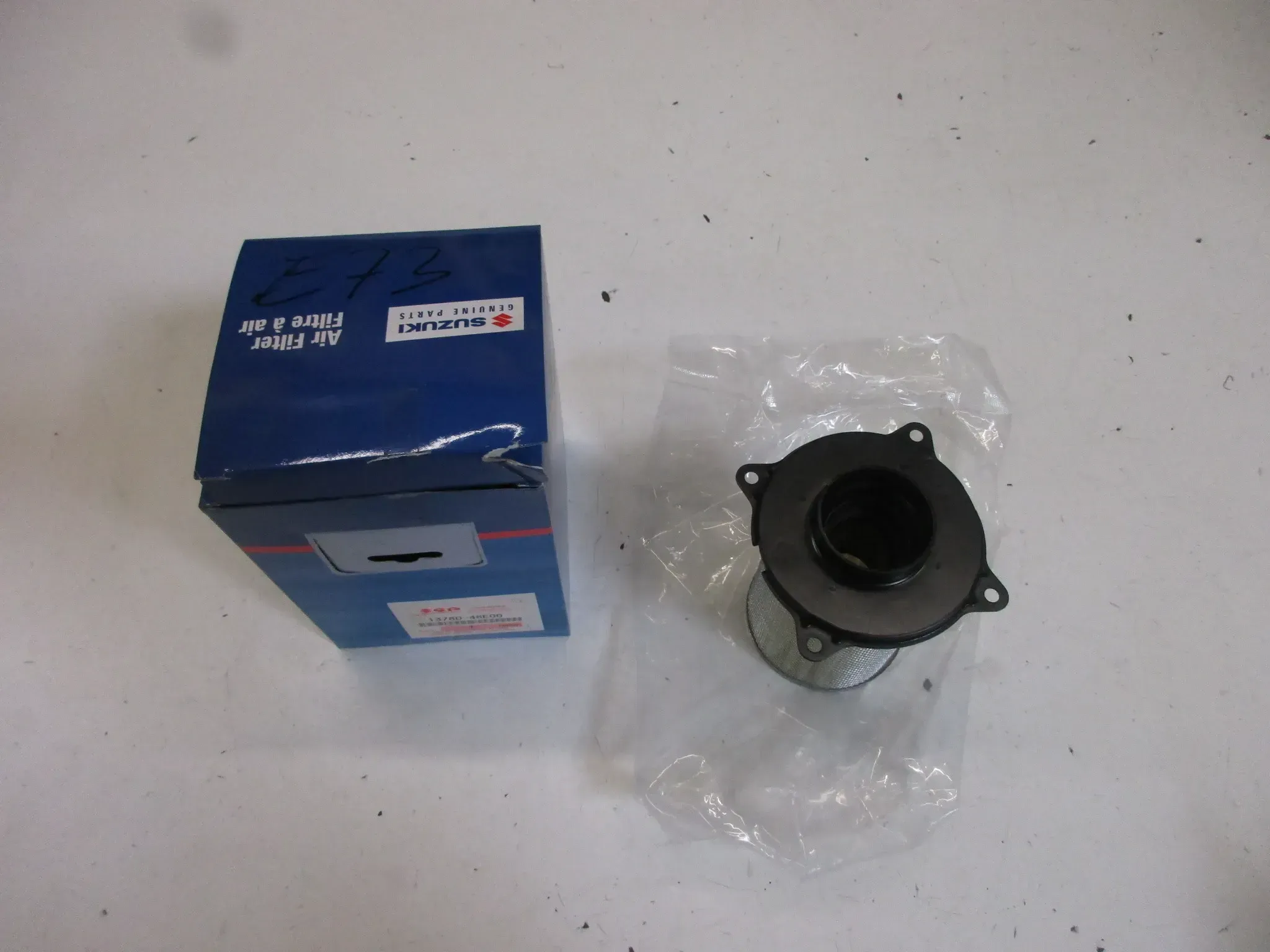 E73. Suzuki VZ 800 Marauder Ersatzfilter 13780-48E00 Luftfilterkasten Filter air box - Bild 1