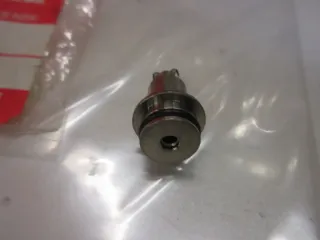 E974. Suzuki GSX-R 750_1100 W Schwimmernadel Vergaser 13370-46E00 Nadel valve - Bild 3