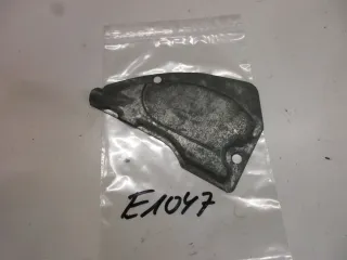 E1047. Suzuki RV 50 Blende Verkleidung 11380-27201 Ölpumpe Deckel Abdeckung - Bild 3