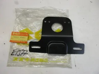 E1577. Suzuki GS 550 E_T_L Rücklichthalter Aufnahme 35927-45600 Bremslicht Halter - Bild 1
