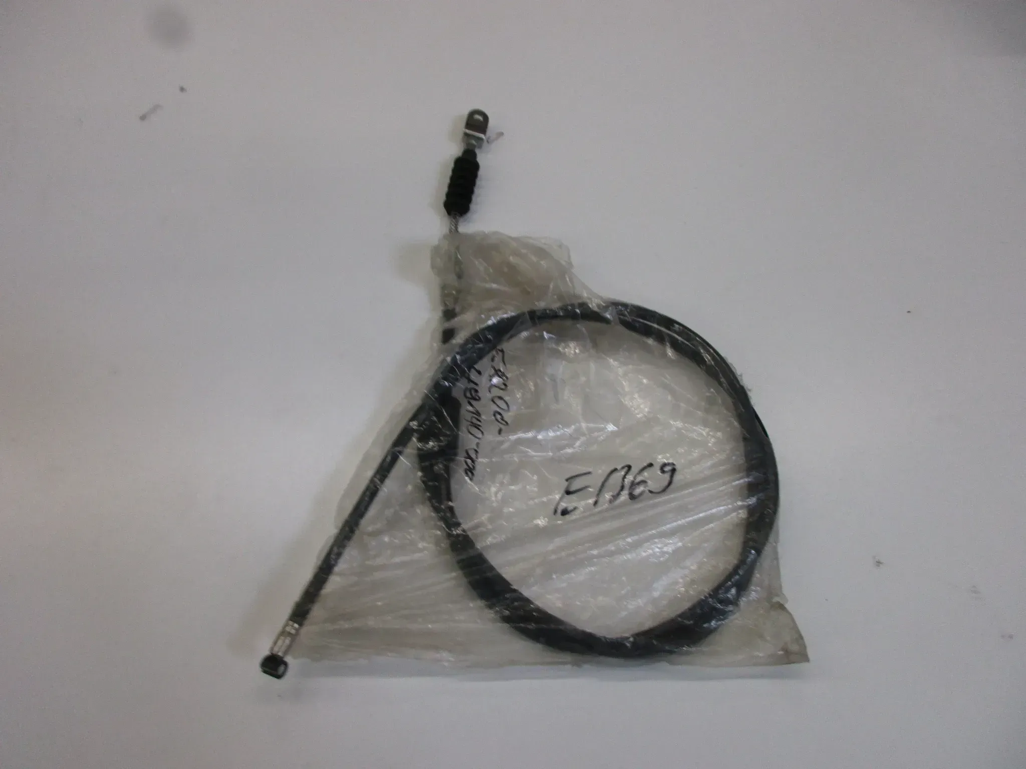 E1369 Suzuki GS 1000 Kupplungszug Kupplung 58200-49140 Kupplungsseil clutch - Bild 1