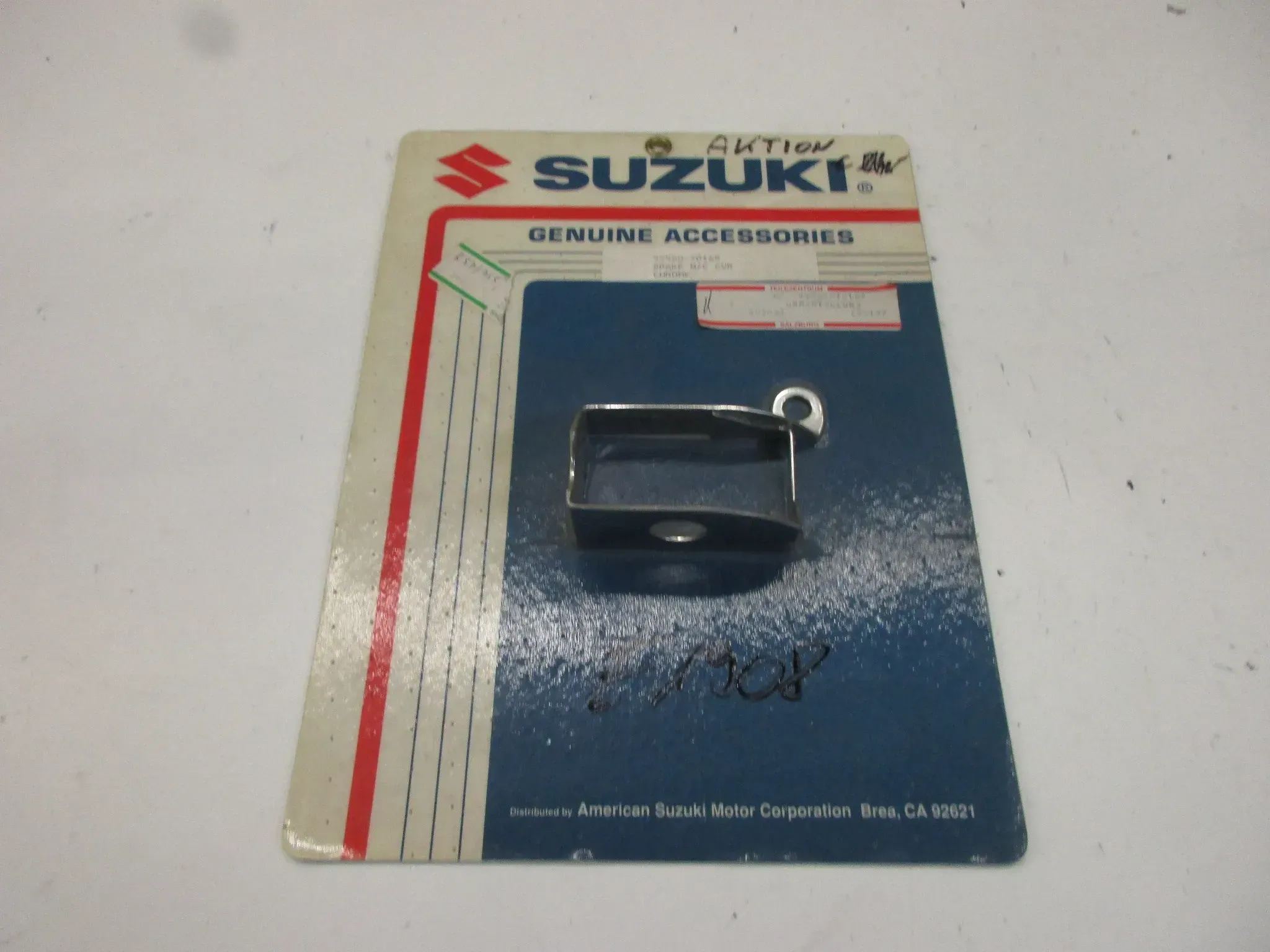 E1908. Suzuki VZ 800 Marauder Ummantelung Bremszylinder 99950-70169 Halter Aufnahme Brems - Bild 1