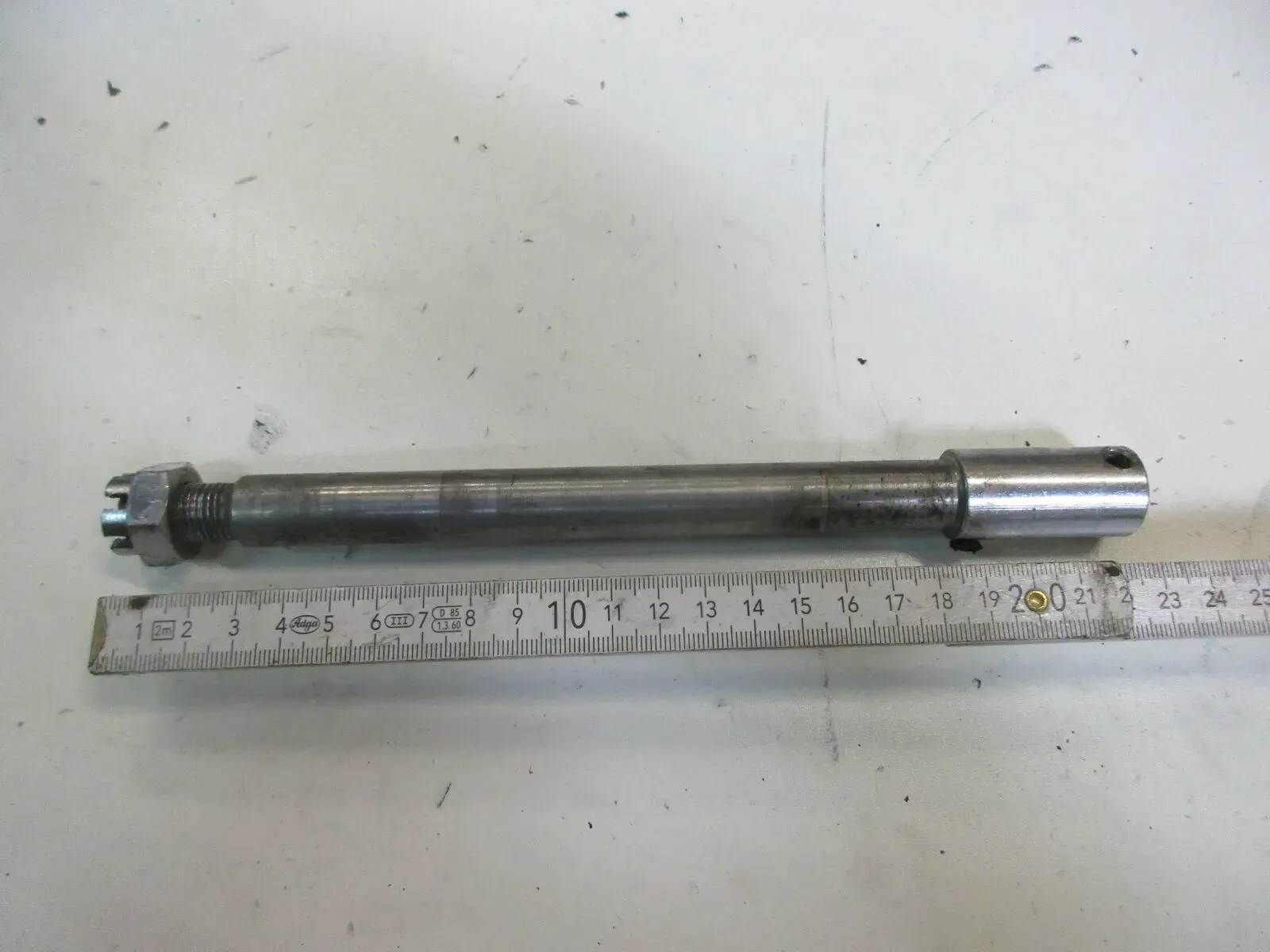 Yamaha XS 500 1H2 Steckachse (2) vorne Achse Vorderrad Felge Wheel Axle - Bild 1