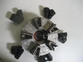 1. HONDA CBR 1000 F SC21 KETTENRADTRÄGER MIT RUCKDÄMPFER ANFAHRGUMMI GUMMI - Bild 2
