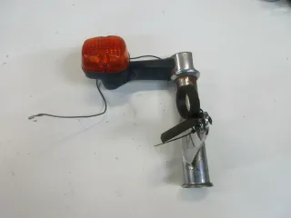 1. Honda CB 250 N_T Blinker mit Halter vorne links Turn Signal Blinkerhalter - Bild 1